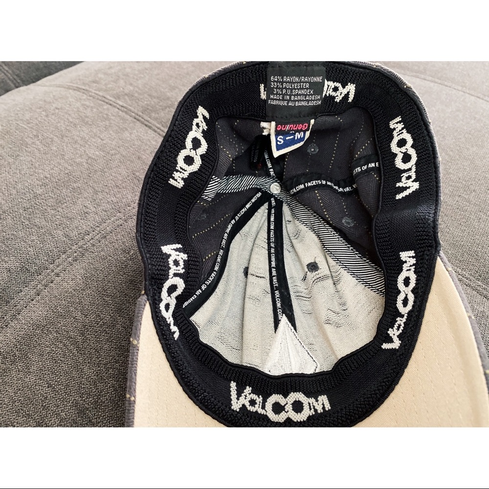 🐙 Volcom Hats 🐙 - Picture 6 of 6